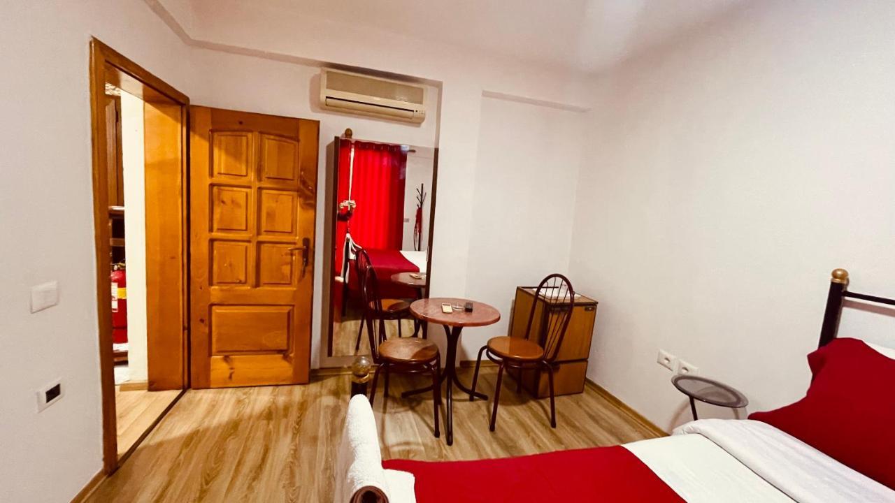 Hotel Drinos Tirana Exterior foto